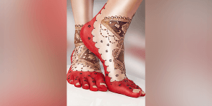 Both the dyes vary with its drying time 