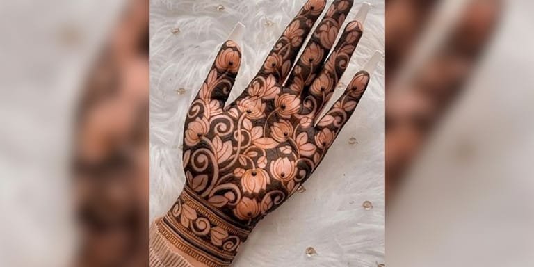 Lotus Patterned Henna Design