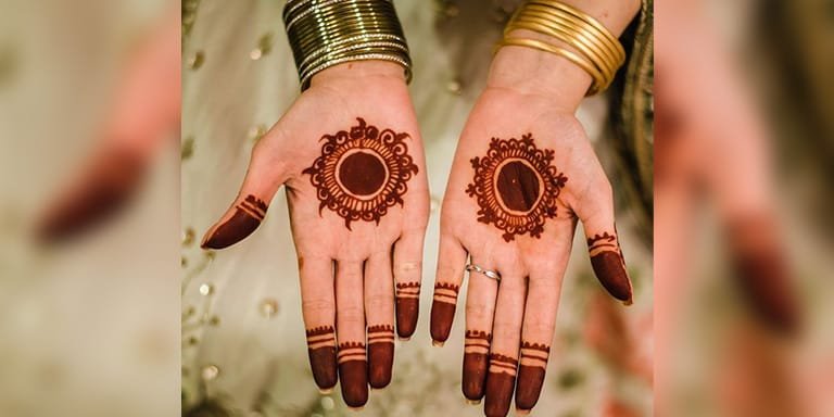 Minimal Mehndi Design