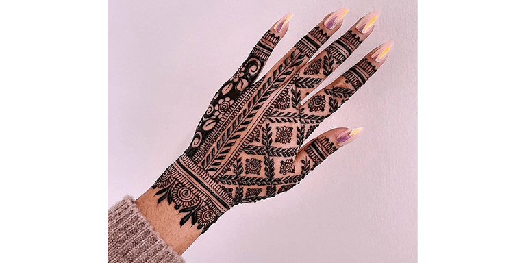 Criscross Front & Backhand Mehndi Design