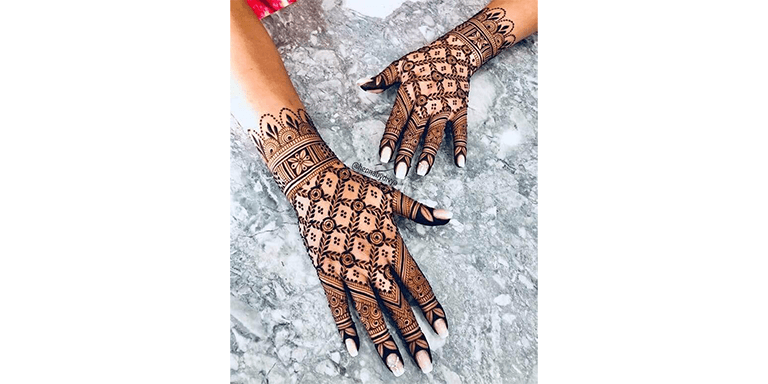 Criscross Front & Backhand Mehndi Design
