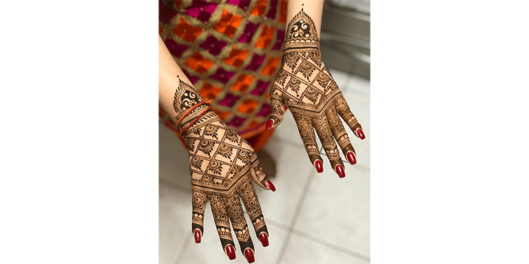 Criscross Front & Backhand Mehndi Design