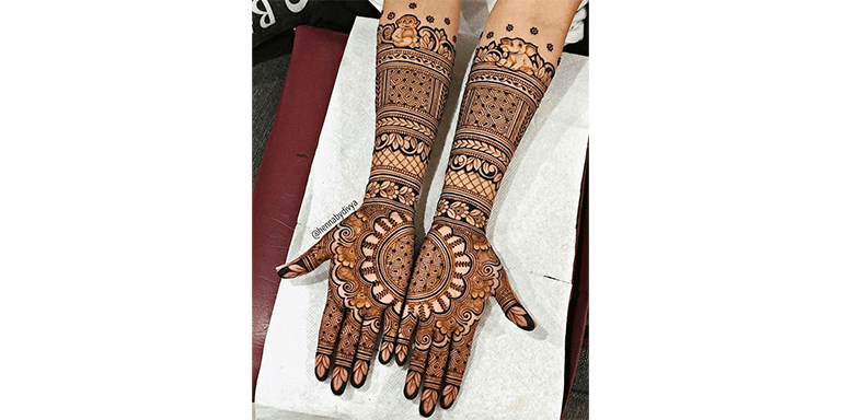 Symmetrical Mehndi Design