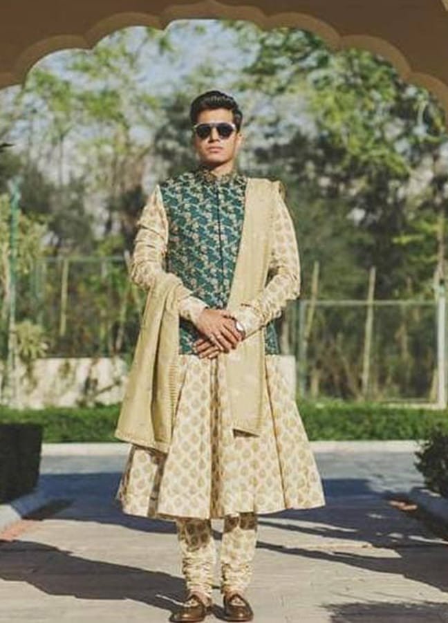 Kalidaar Groom Sherwani 