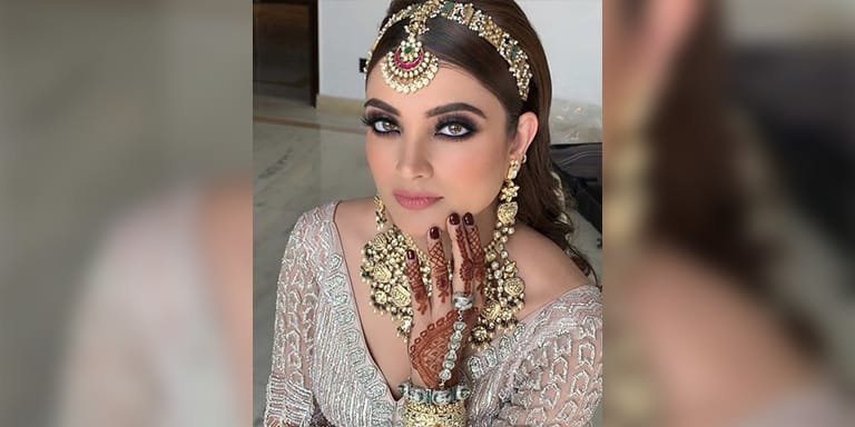 Create Drama With The Lashline