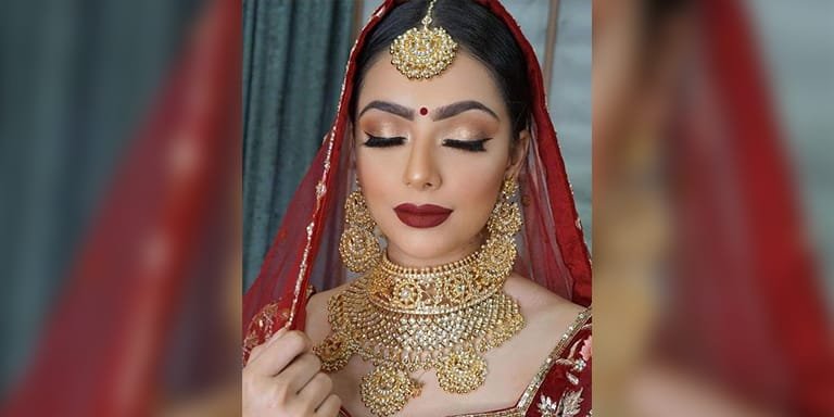 Royal Look With Bold Colors