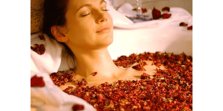 Balances The Skin’s pH Level