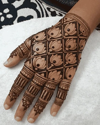Floral & Full Net Mehndi Design