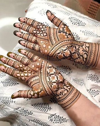 Symmetrical Mehndi Design