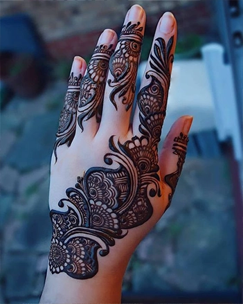 Most Demanding Eid Arabian Mehndi Design 