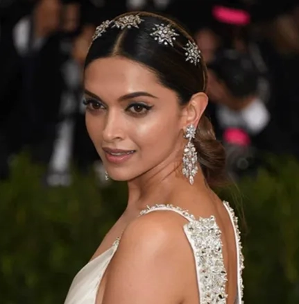 sleek and chic deepika padukone hairstyles