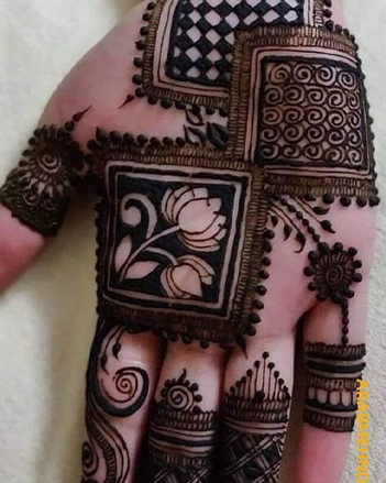 Square Shaped Mehndi Design 