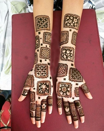 Square Shaped Mehndi Design 