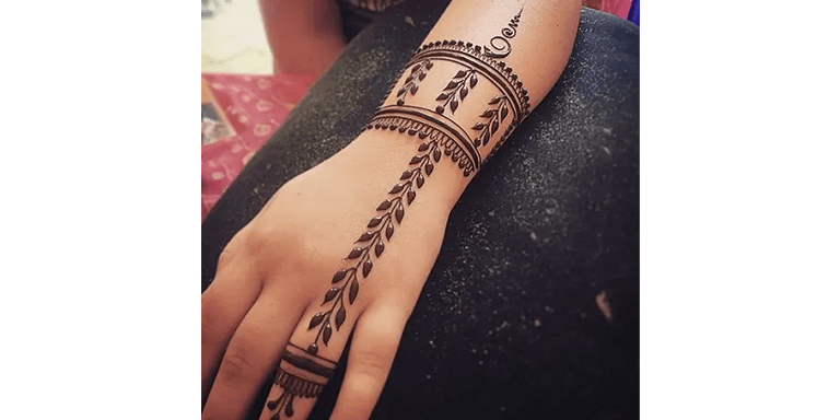 Bracelet Sawan Mehndi Design