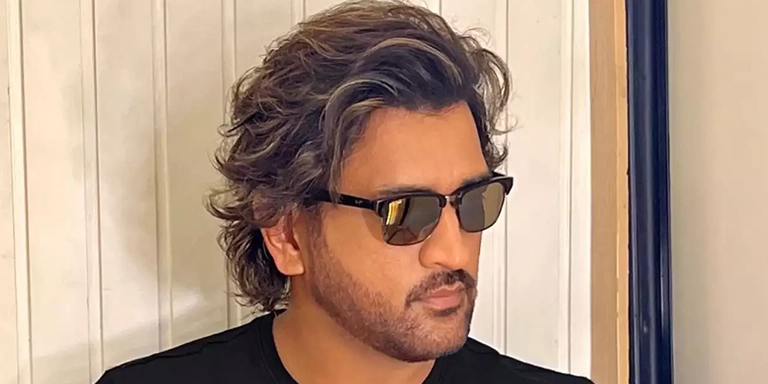 Dhoni vintage look