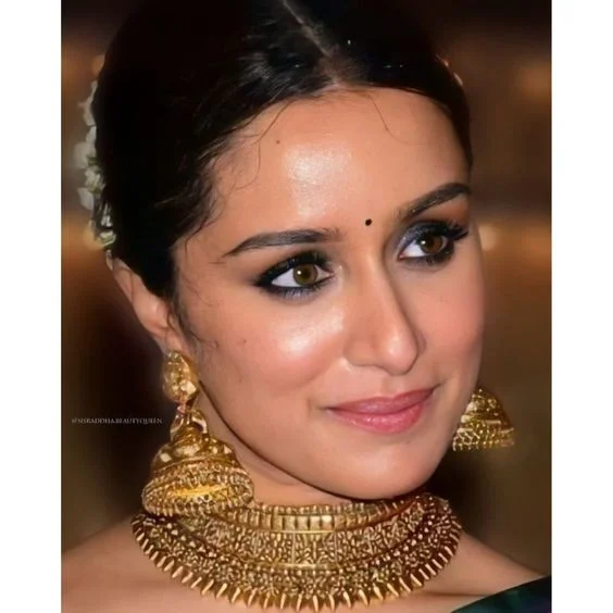 Indian Traditional Gold Jhumka Designs