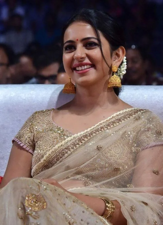 Stylish Bridal Gold Jhumka Design