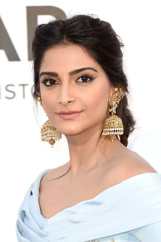 Trendy Jhumka Earrings