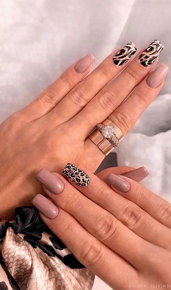 Animal Print Chic Short Coffin Nail
