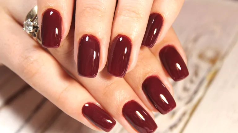 Bright Cherry Red Summer Nail Inspo