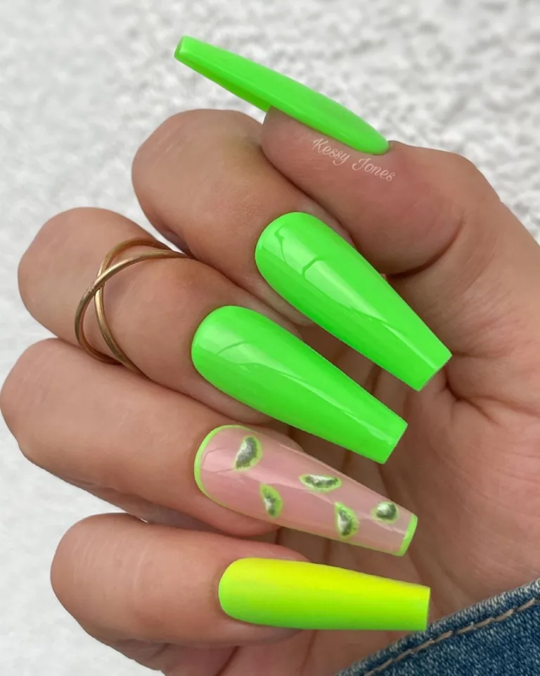 Green Bright Summer Nail