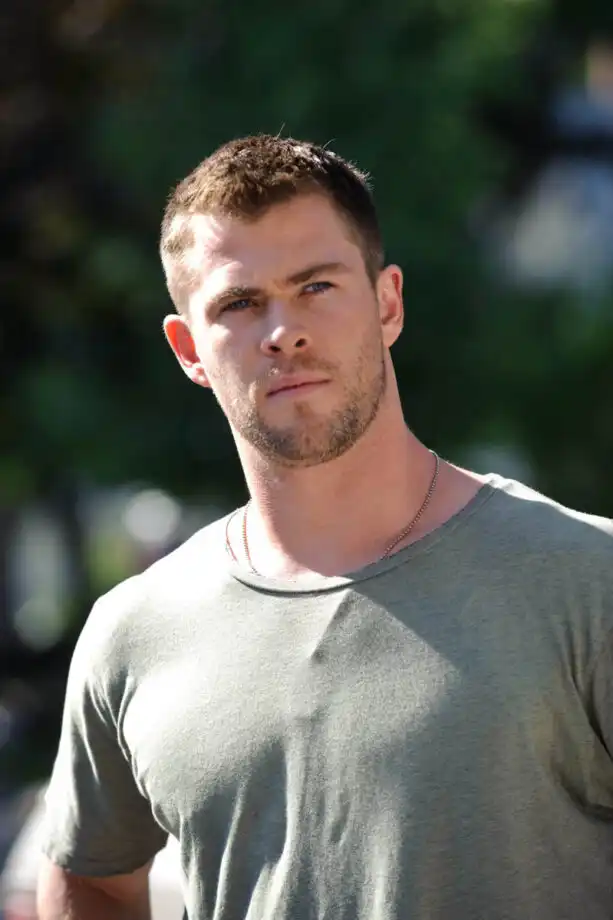 Chris Hemsworth Short Crew Cut