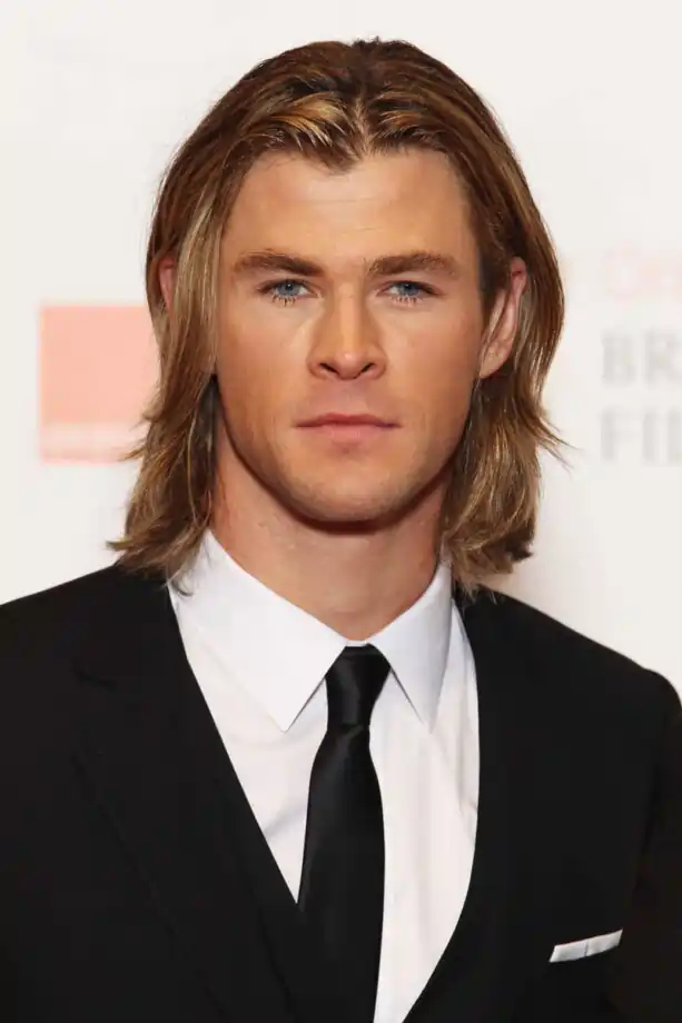 chris hemsworth haircut Clean-Shaven Look