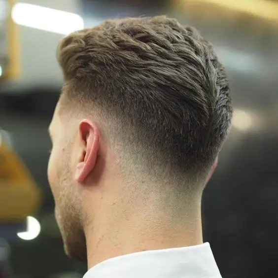 Undercut Mid Fade